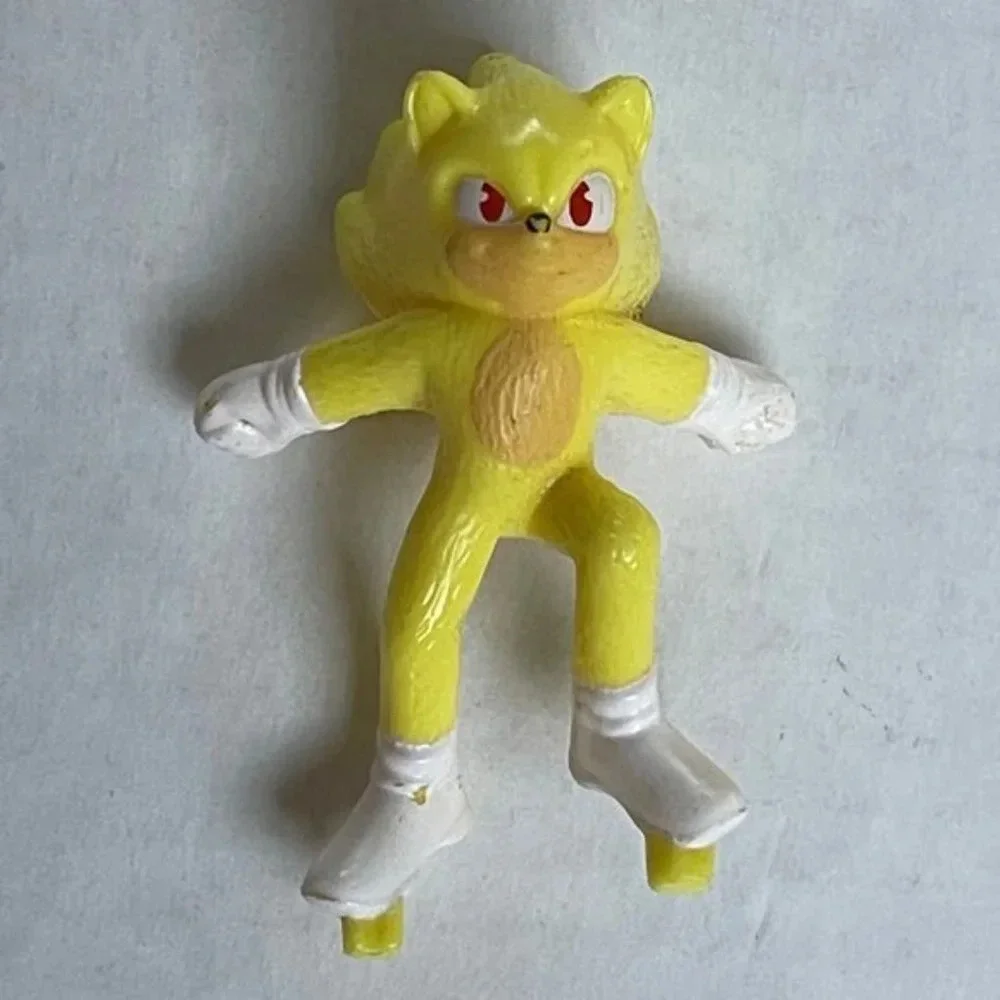 Sonic‎ The Hedgehog Figure Sega Yellow Plastic Kids Toy 3 Inch Action Mini Fun